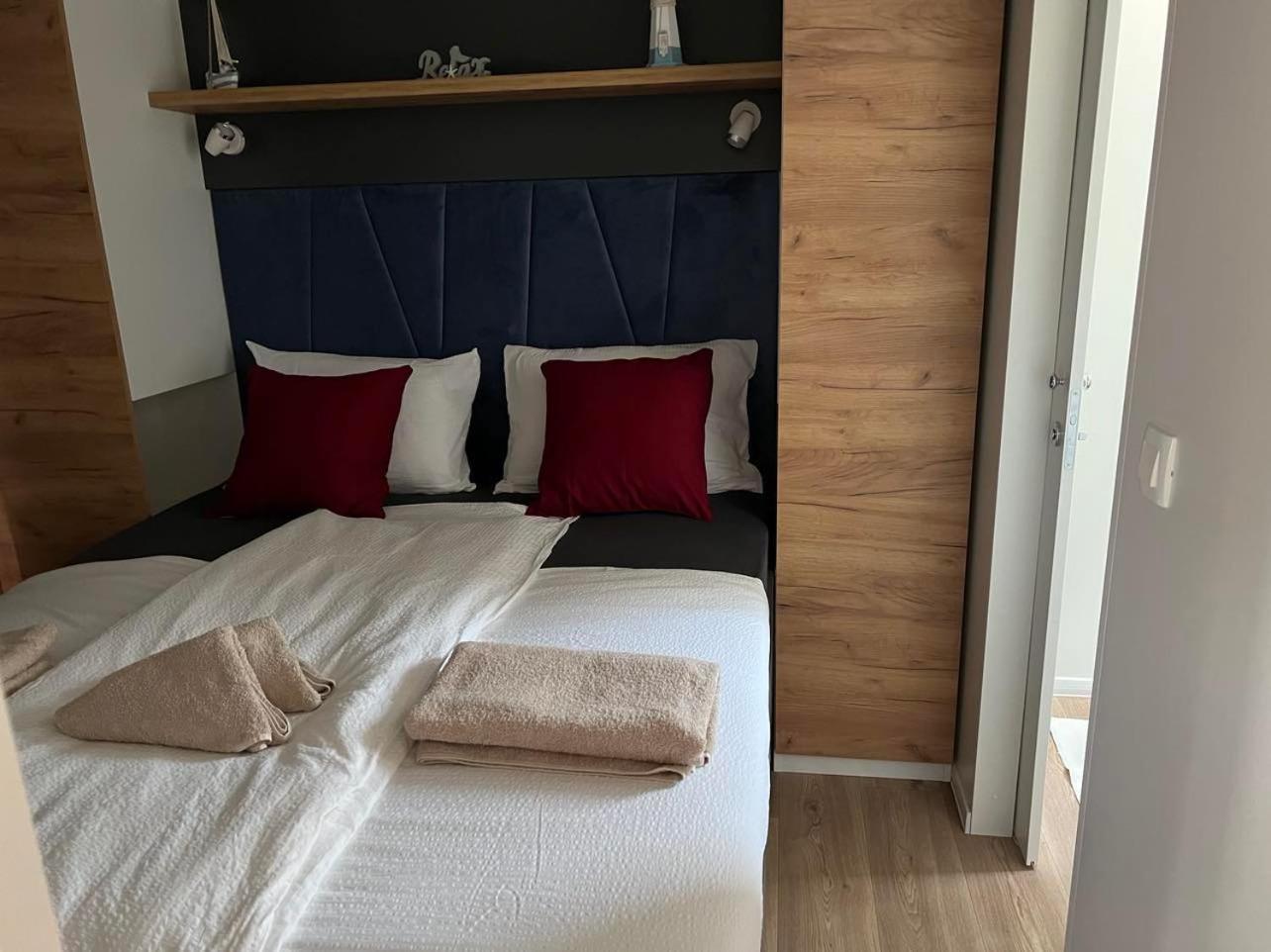 Mobile Homes Sea Princess Biograd Na Moru Exterior foto